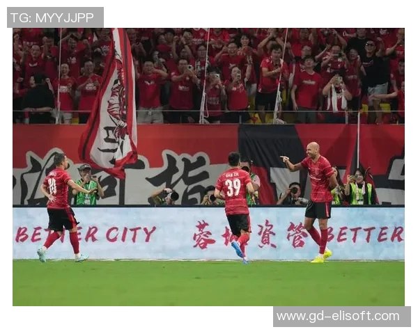 成都足球队战术深度解析与对比分析揭示球队优势与不足