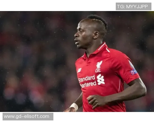 足球明星遭遇盗窃事件手表被盗引发媒体热议与球迷关注